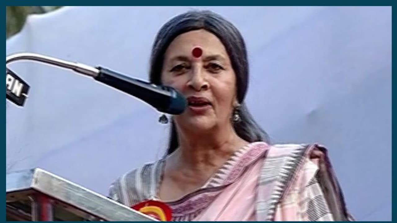 ఇప్పుడు ఎందుకు నోరు విప్పడం లేదు..? సీఎం జగన్ కి బృందాకారత్ ప్రశ్నలు ఇప్పుడు ఎందుకు నోరు విప్పడం లేదు..? సీఎం జగన్ కి బృందాకారత్ ప్రశ్నలు