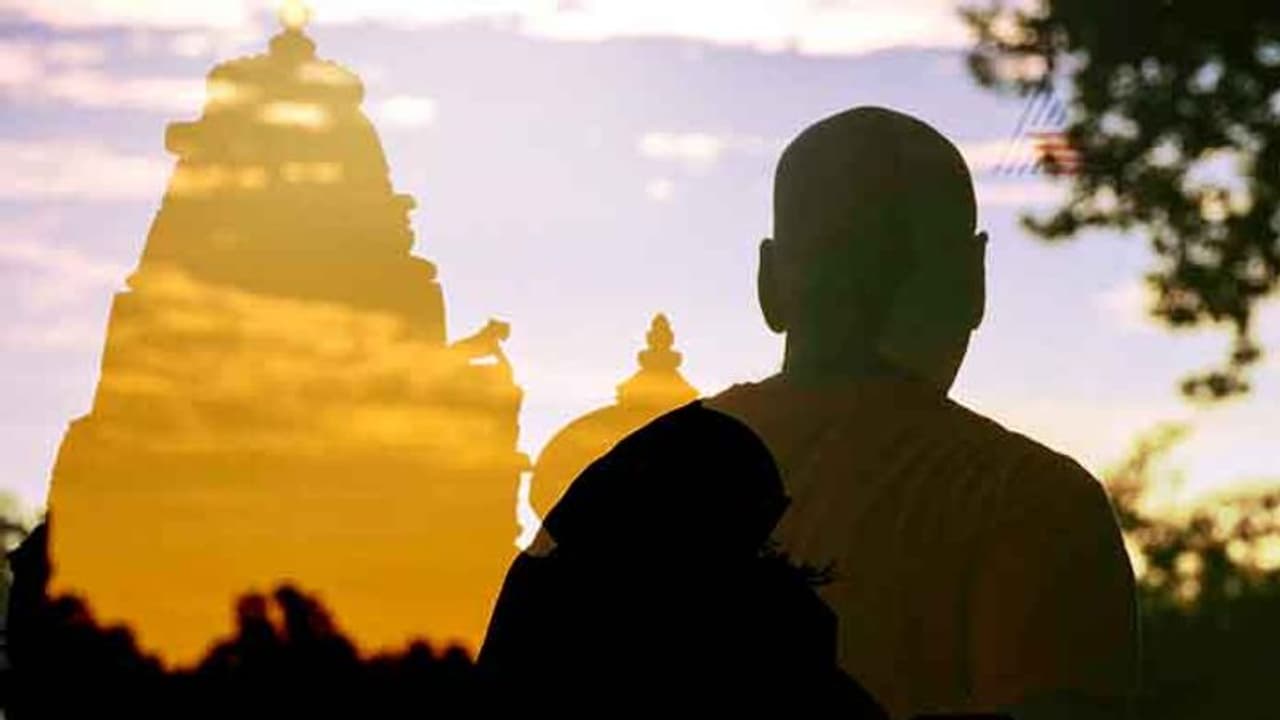 ಸುಡುವ ಬಿಸಿಲಿನಲ್ಲಿ ಮೂರು ದಿನ ಧ್ಯಾನ ಮಾಡಿ ಪ್ರಾಣ ಕಳೆದುಕೊಂಡ ಖ್ಯಾತ ಸ್ವಾಮೀಜಿ ಸುಡುವ ಬಿಸಿಲಿನಲ್ಲಿ ಮೂರು ದಿನ ಧ್ಯಾನ ಮಾಡಿ ಪ್ರಾಣ ಕಳೆದುಕೊಂಡ ಖ್ಯಾತ ಸ್ವಾಮೀಜಿ