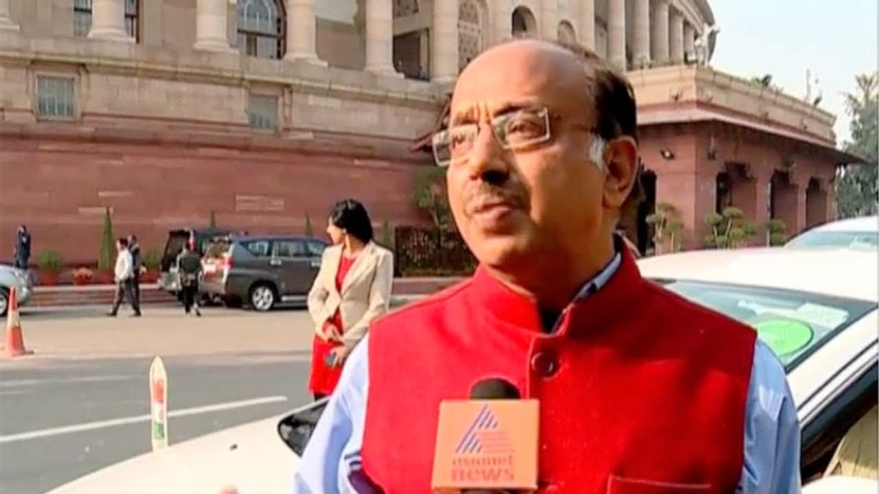 മുത്തലാഖ് ബില് രാജ്യസഭ പാസാക്കിയില്ലെങ്കില് ഓര്ഡിനന്സ് കൊണ്ടുവരുമെന്ന് കേന്ദ്രം മുത്തലാഖ് ബില് രാജ്യസഭ പാസാക്കിയില്ലെങ്കില് ഓര്ഡിനന്സ് കൊണ്ടുവരുമെന്ന് കേന്ദ്രം