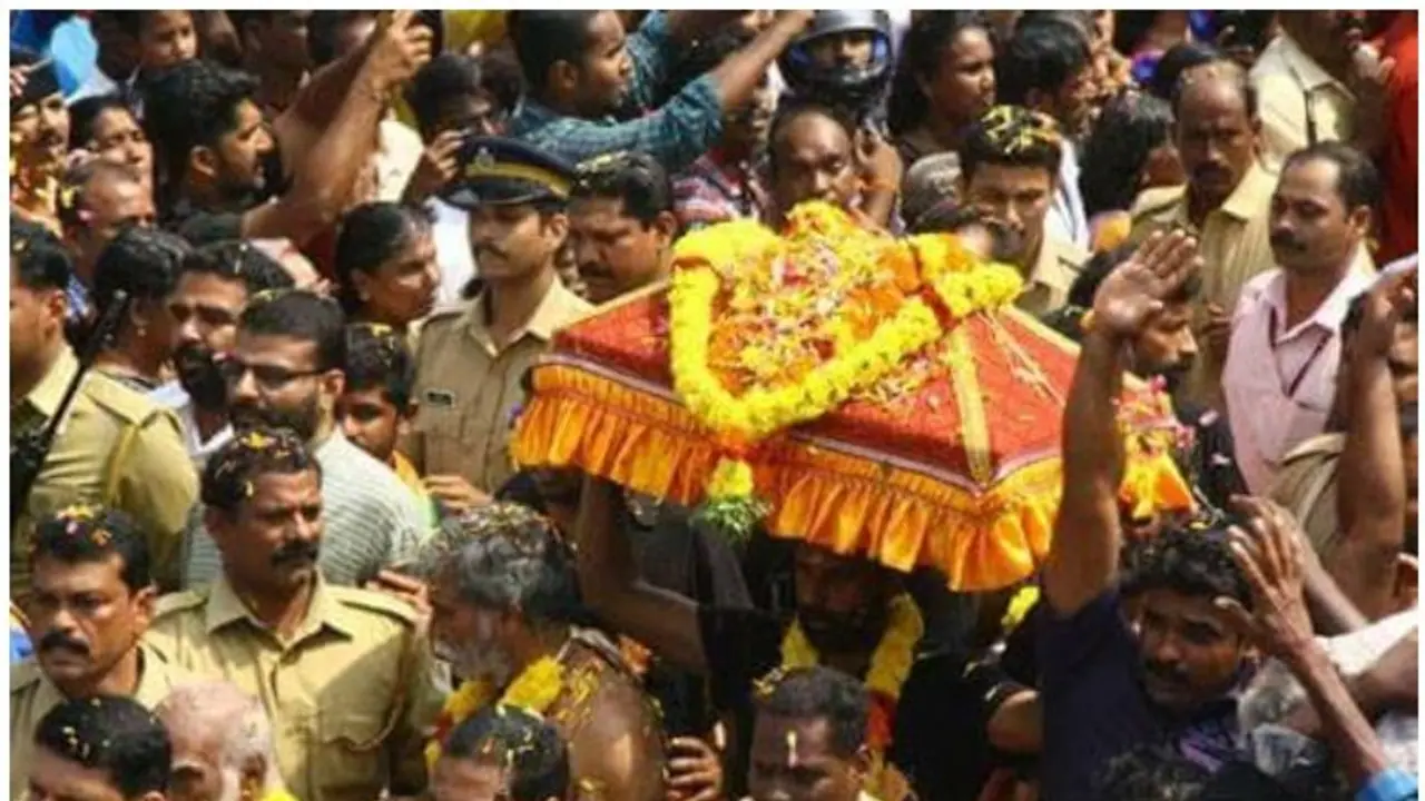 Makaravilakku 2024: Thiruvabharanam procession to begin tomorrow; Erumely Petta Thullal today Makaravilakku 2024: Thiruvabharanam procession to begin tomorrow; Erumely Petta Thullal today