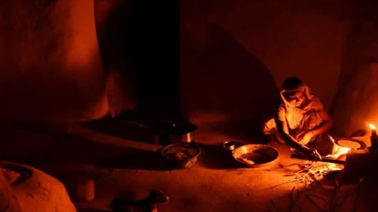 രാജ്യത്തെ പത്ത് ലക്ഷത്തോളം വീടുകള് ഇപ്പോഴും ഇരുട്ടിൽ; കേന്ദ്ര സർക്കാരിന്റെ പദ്ധതി പരാജയമെന്ന് റിപ്പോർട്ട് രാജ്യത്തെ പത്ത് ലക്ഷത്തോളം വീടുകള് ഇപ്പോഴും ഇരുട്ടിൽ; കേന്ദ്ര സർക്കാരിന്റെ പദ്ധതി പരാജയമെന്ന് റിപ്പോർട്ട്