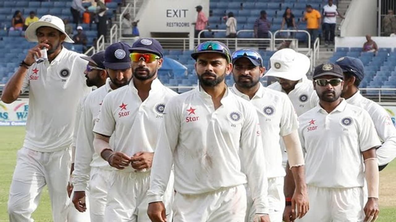 సిడ్నీ టెస్ట్కు ముందు భారత్కు షాక్ సిడ్నీ టెస్ట్కు ముందు భారత్కు షాక్