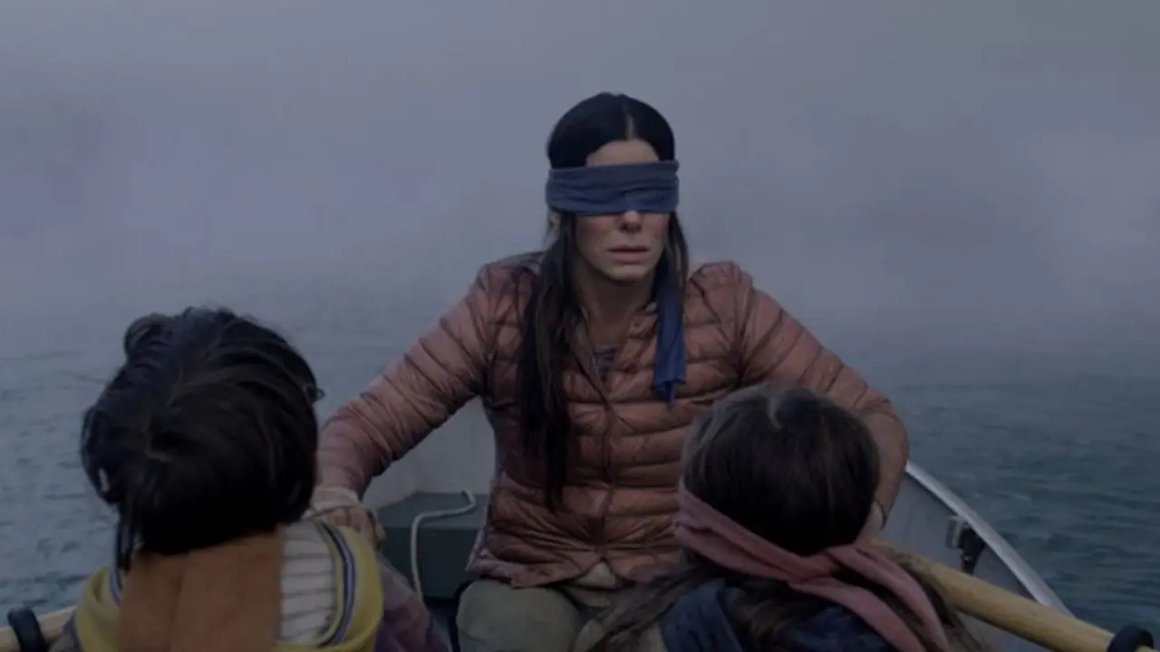 Bird Box: लोगों की ऐसी हरकत को देखकर नेटफ्लिक्स को देनी पड़ी चेतावनी