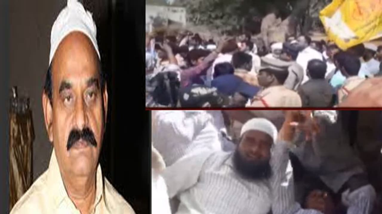 కర్నూలు టీడీపీలో భగ్గుమన్న విబేధాలు: మంత్రిని అడ్డుకున్న తెలుగుతమ్ముళ్లు కర్నూలు టీడీపీలో భగ్గుమన్న విబేధాలు: మంత్రిని అడ్డుకున్న తెలుగుతమ్ముళ్లు