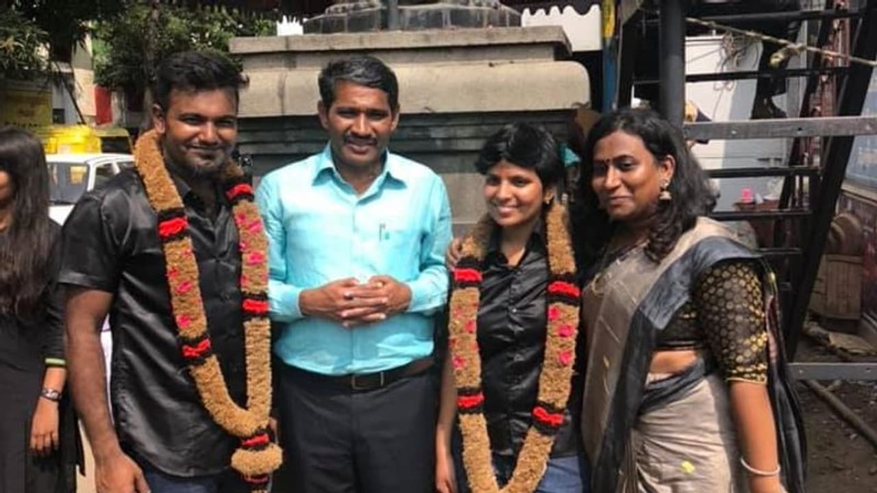 சகோதரி கவுசல்யாவுக்கு இழைக்கப்படும் அநீதி... இது எந்த விதத்தில் ஞாயம்? கண்ணீர் வடிக்கும் வன்னி அரசு சகோதரி கவுசல்யாவுக்கு இழைக்கப்படும் அநீதி... இது எந்த விதத்தில் ஞாயம்? கண்ணீர் வடிக்கும் வன்னி அரசு