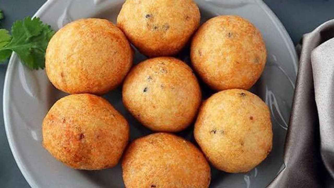 டீ கடை இனிப்பு போண்டாவை இனி வீட்டிலேயெ செய்யலாம்.. அது வெறும் 10 நிமிடத்தில்.. ரெசிபி இதோ!