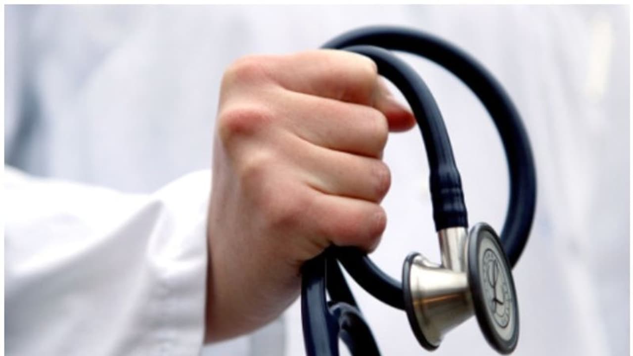 వర్జినిటీ టెస్ట్ చేయిస్తే.. ప్రభుత్వం వార్నింగ్ వర్జినిటీ టెస్ట్ చేయిస్తే.. ప్రభుత్వం వార్నింగ్