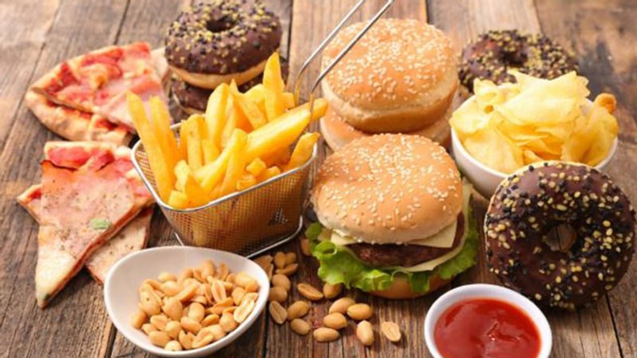 പ്രോസസ്ഡ് ഫുഡ് സ്ഥിരമായി കഴിച്ചാൽ ചെറുകുടലിനെ ബാധിക്കാം പ്രോസസ്ഡ് ഫുഡ് സ്ഥിരമായി കഴിച്ചാൽ ചെറുകുടലിനെ ബാധിക്കാം