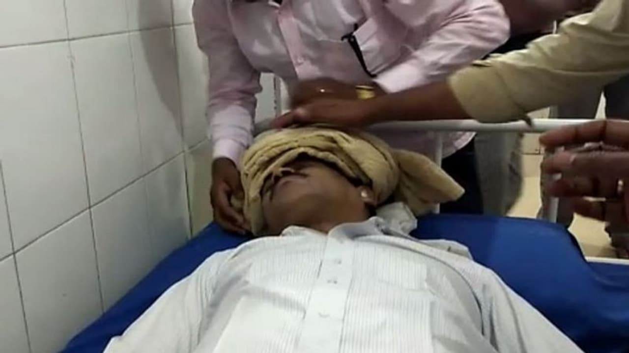 ಸೀಮೆಎಣ್ಣೆ ಸುರಿದುಕೊಂಡು ಆತ್ಮಹತ್ಯೆಗೆ ಯತ್ನಿಸಿದ ಶಾಸಕ ಗೂಳಿಹಟ್ಟಿ ಶೇಖರ್