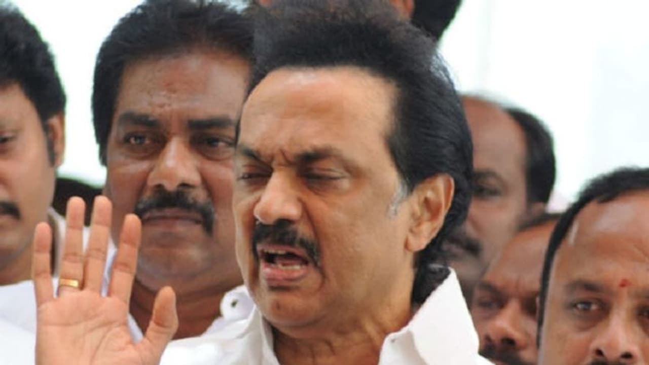 சரிப்பட்டு வரலேன்னா வெளியில போக சொல்லுங்க...! கம்யூனிஸ்டுகளை எச்சரிக்கும் ஸ்டாலின்! சரிப்பட்டு வரலேன்னா வெளியில போக சொல்லுங்க...! கம்யூனிஸ்டுகளை எச்சரிக்கும் ஸ்டாலின்!