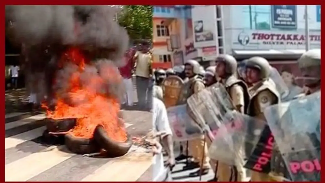 Bharat Bandh: 48 hour strike hits normal life in Kerala Bharat Bandh: 48 hour strike hits normal life in Kerala