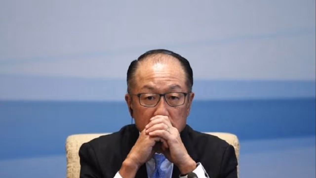 ಒತ್ತಡವೋ, ಒತ್ತಾಯವೋ? ವಿಶ್ವ ಬ್ಯಾಂಕ್ ಅಧ್ಯಕ್ಷರ ದಿಢೀರ್ ರಾಜೀನಾಮೆ! ಒತ್ತಡವೋ, ಒತ್ತಾಯವೋ? ವಿಶ್ವ ಬ್ಯಾಂಕ್ ಅಧ್ಯಕ್ಷರ ದಿಢೀರ್ ರಾಜೀನಾಮೆ!