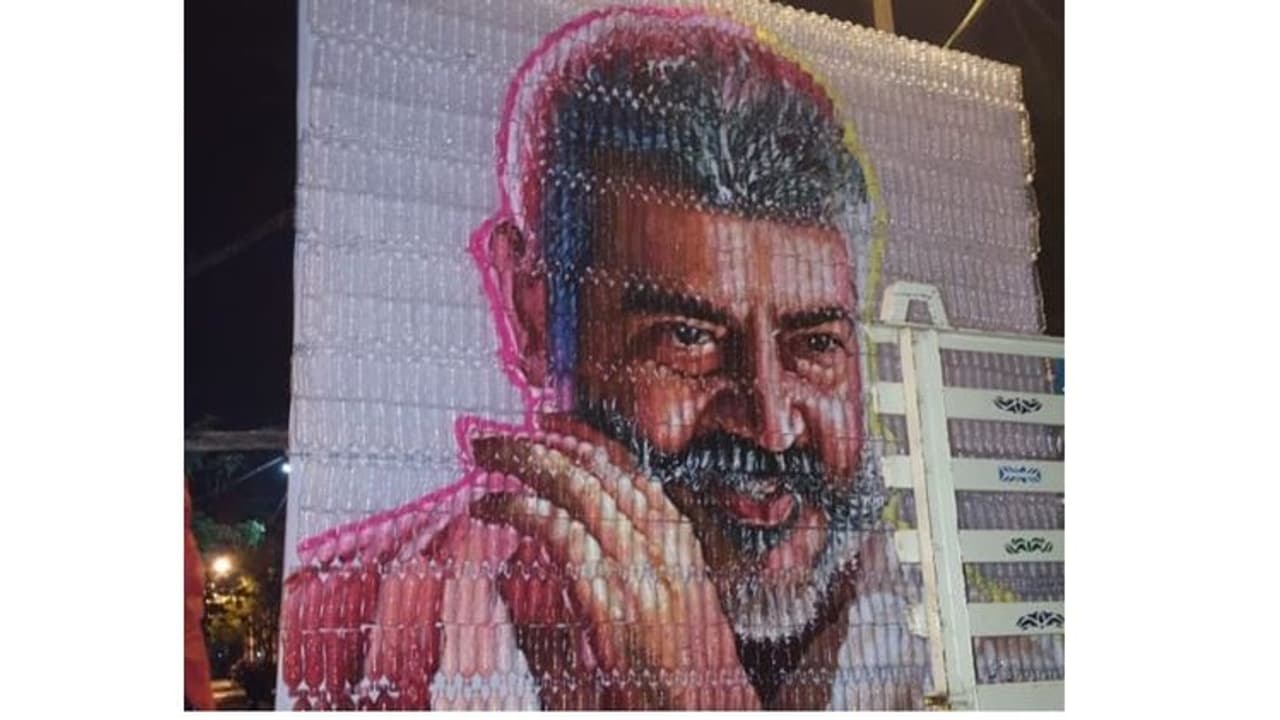 பிளாஸ்டிக் பாட்டில்களில் "அஜித் ஓவியம்! என்ன ஒரு அற்புதம்! ப்பா என்னமா யோசிக்கிறாங்க... பிளாஸ்டிக் பாட்டில்களில் "அஜித் ஓவியம்! என்ன ஒரு அற்புதம்! ப்பா என்னமா யோசிக்கிறாங்க...