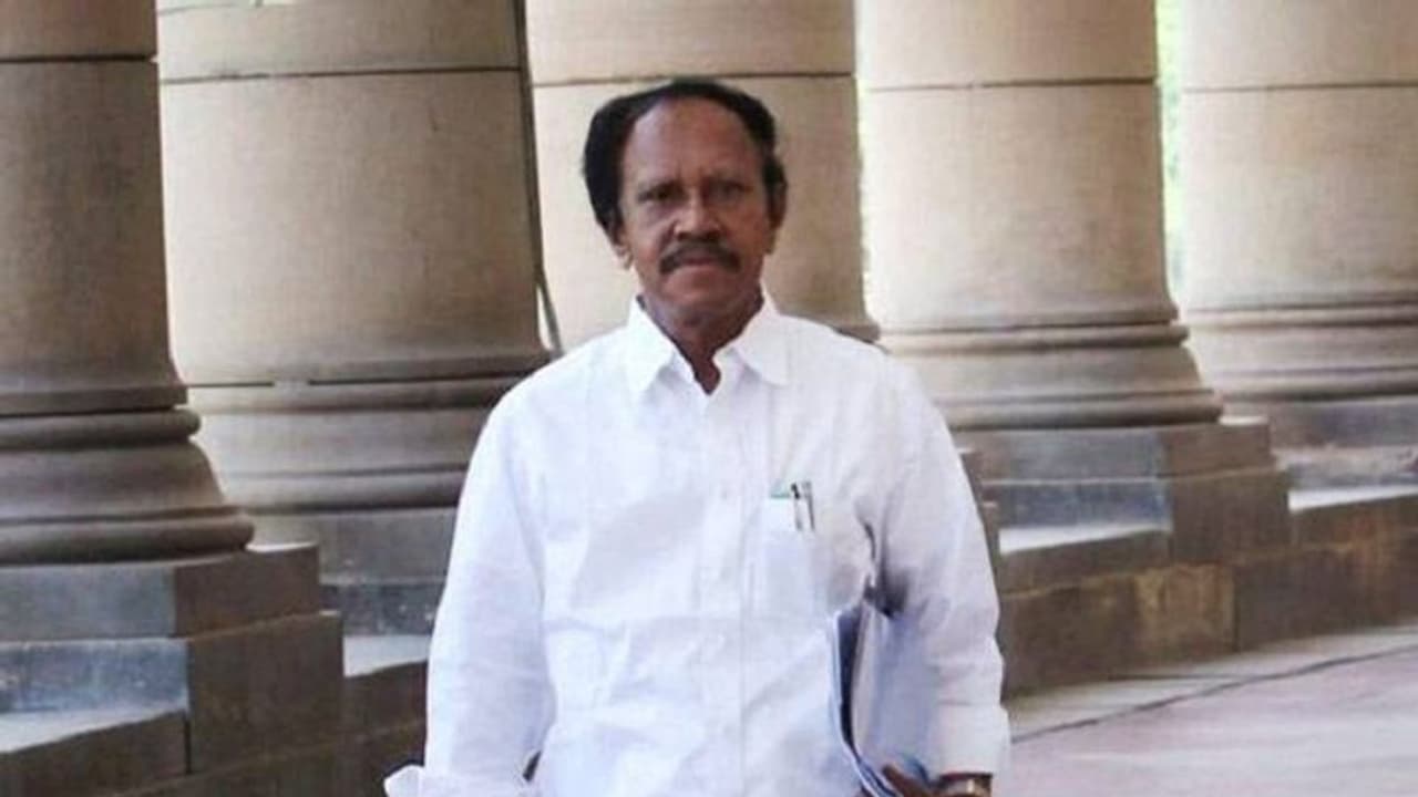 இறுதி கட்டத்தில் ஜெயலலிதா மரண விசாரணை... முக்கிய சாட்சியான தம்பிதுரையிடம் கிடுக்குப்பிடி..! இறுதி கட்டத்தில் ஜெயலலிதா மரண விசாரணை... முக்கிய சாட்சியான தம்பிதுரையிடம் கிடுக்குப்பிடி..!