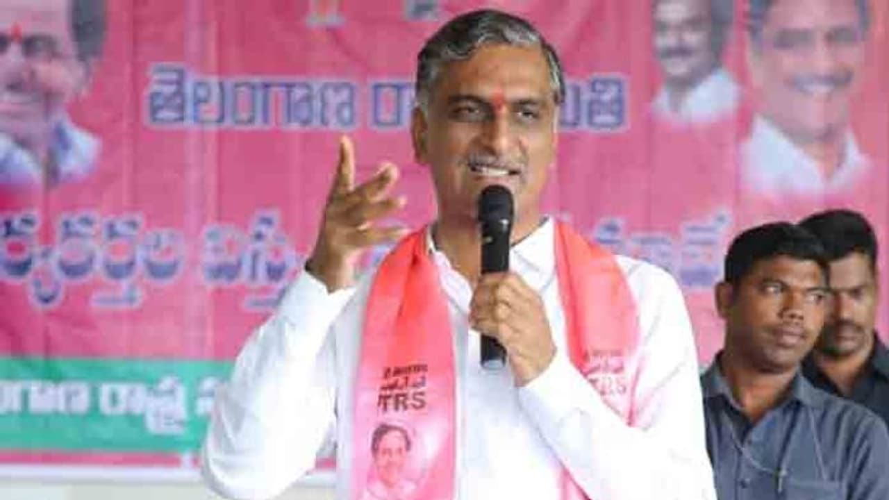 ''త్వరలో సిద్దిపేటకు ఉపఎన్నిక, హరీష్ సతీమణి పోటీ'' ''త్వరలో సిద్దిపేటకు ఉపఎన్నిక, హరీష్ సతీమణి పోటీ''