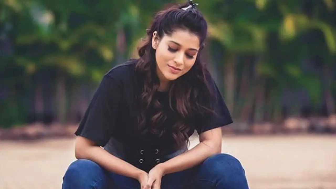 Anchor Rashmi: లెస్బియన్ గా మారిన యాంకర్ రష్మి..!