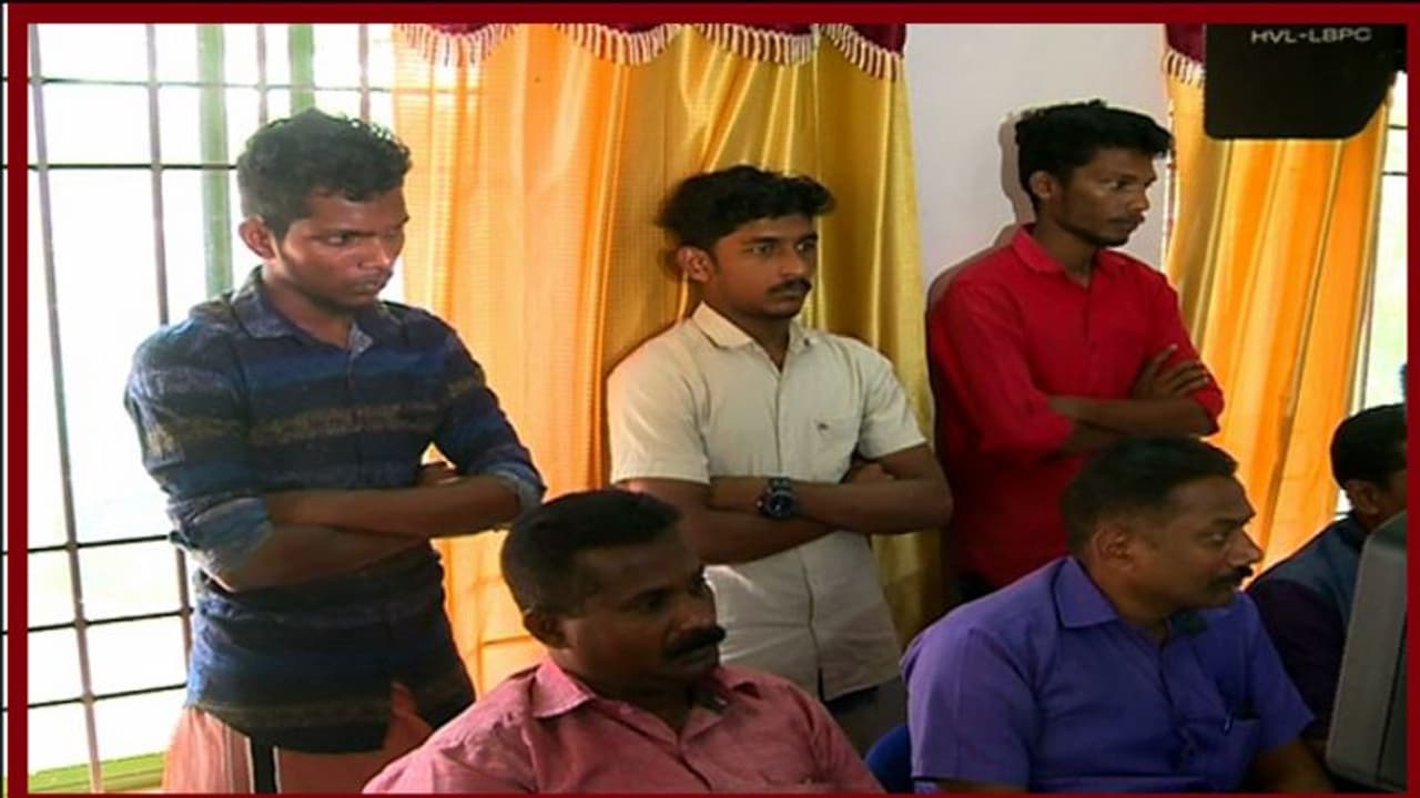 അമയപ്ര വധക്കേസ്: ഒന്നര വർഷത്തിന് ശേഷം പ്രതികൾ പിടിയിൽ അമയപ്ര വധക്കേസ്: ഒന്നര വർഷത്തിന് ശേഷം പ്രതികൾ പിടിയിൽ