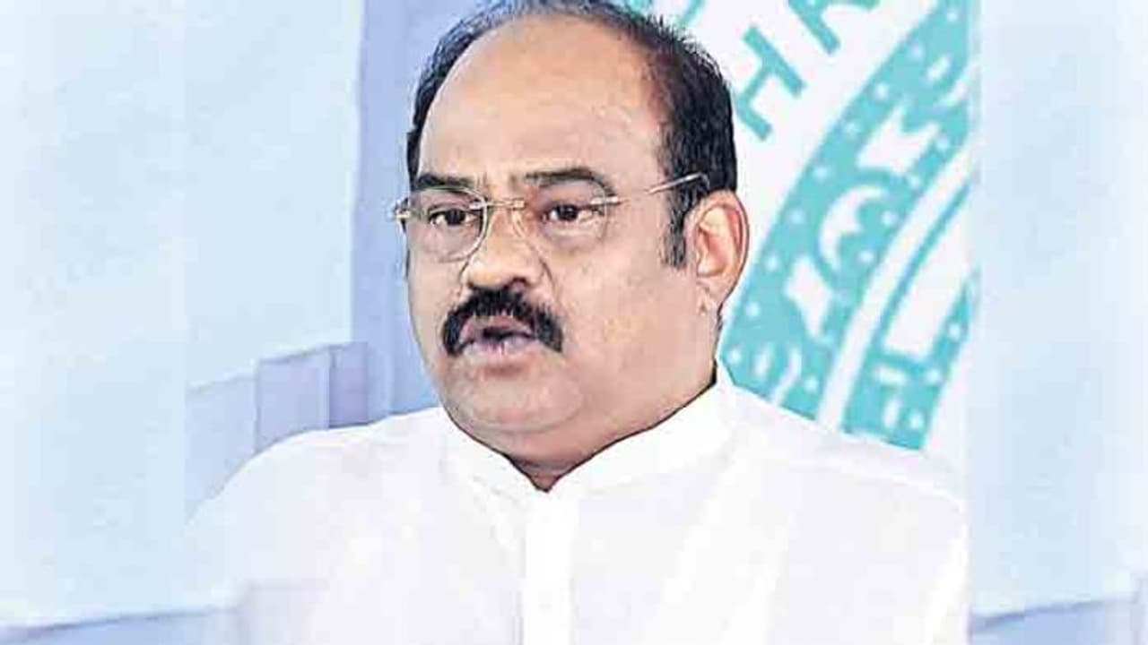 రేపు జనసేనలోకి ఆకుల, బీజేపీకి రాజీనామా రేపు జనసేనలోకి ఆకుల, బీజేపీకి రాజీనామా