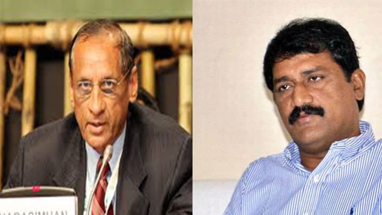 మంత్రి గంటా అలా వ్యాఖ్యానించడం నేరం: గవర్నర్ నరసింహన్ మంత్రి గంటా అలా వ్యాఖ్యానించడం నేరం: గవర్నర్ నరసింహన్