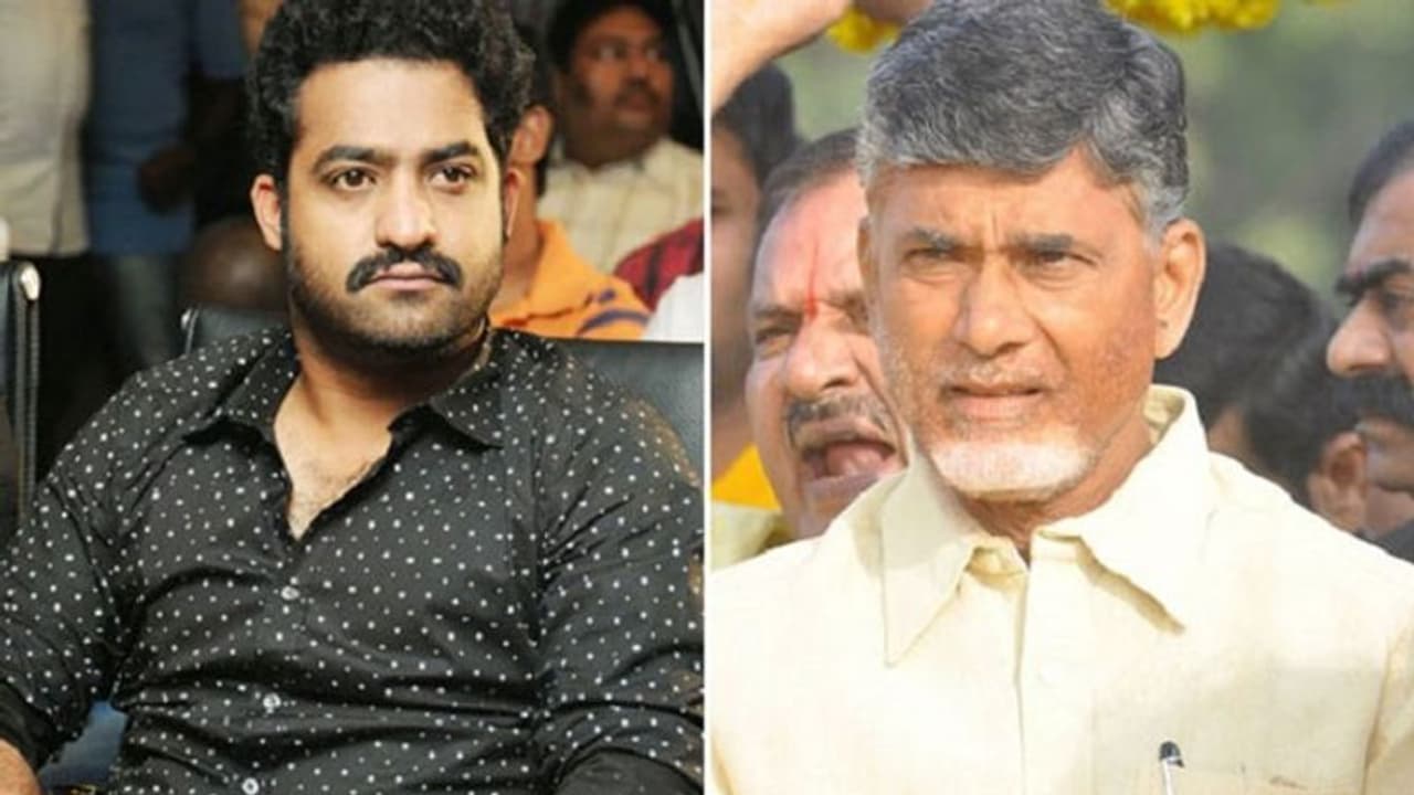 చంద్రబాబుకి 'ఎన్టీఆర్' స్పెషల్ షో.. తారక్ ఎప్పుడు చూస్తాడో..? చంద్రబాబుకి 'ఎన్టీఆర్' స్పెషల్ షో.. తారక్ ఎప్పుడు చూస్తాడో..?