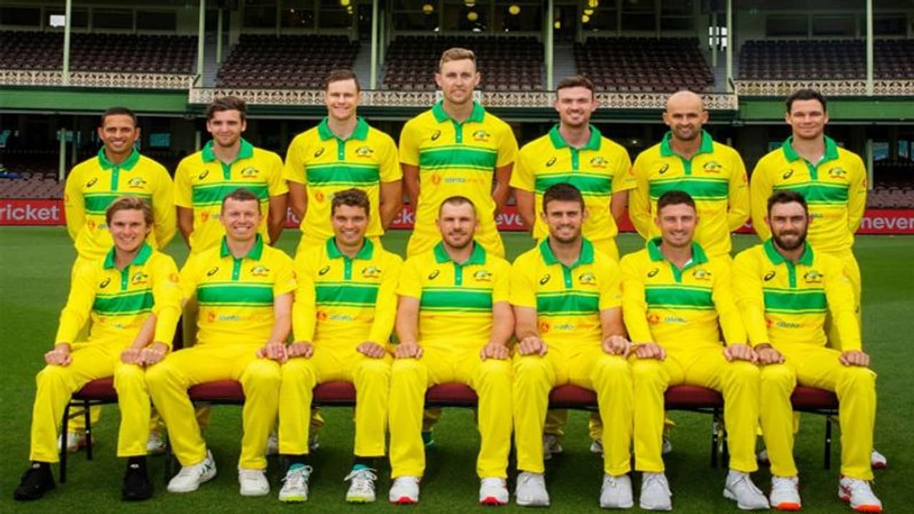 ఆస్ట్రేలియా జట్టు జెర్సీ మారిందేంటబ్బా? (వీడియో)
