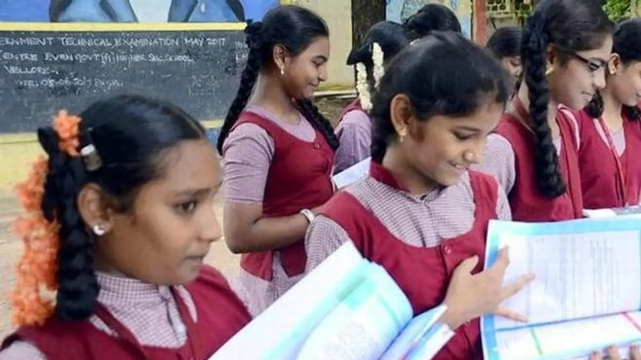 மாணவர்களே ரெடியா இருங்க..! வரும் வெள்ளிக்கிழமை வெளியாகிறது 12 ஆம் வகுப்பு தேர்வு முடிவு..!