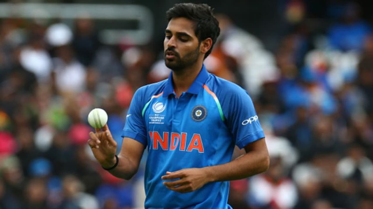 இந்தியாவின் மோசமான பவுலர் புவனேஷ்வர் குமார்..? நாம சொல்லல.. நம்பர் சொல்லுது இந்தியாவின் மோசமான பவுலர் புவனேஷ்வர் குமார்..? நாம சொல்லல.. நம்பர் சொல்லுது