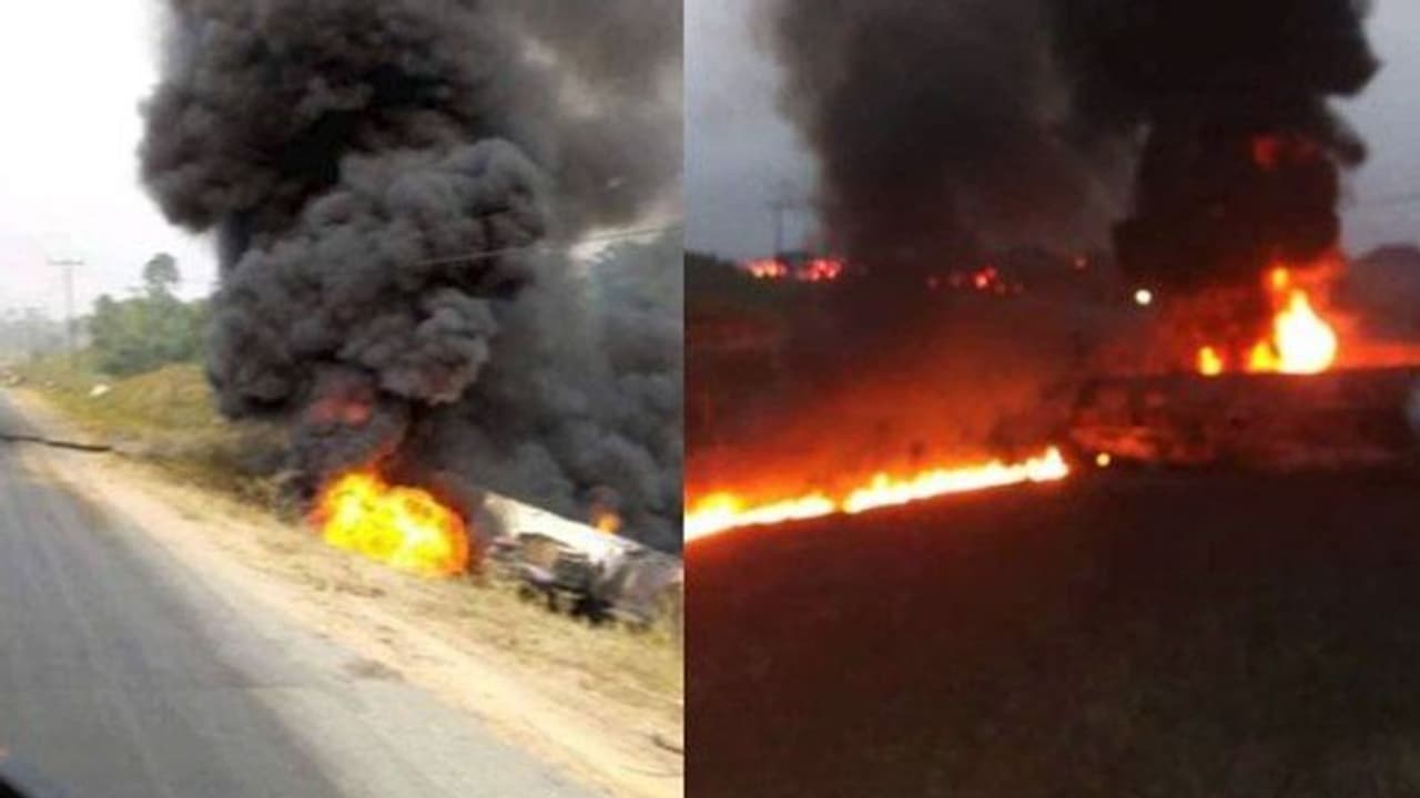 பெட்ரோல் லாரி வெடித்து விபத்து... 20 பேர் உடல் கருகி உயிரிழப்பு..! பெட்ரோல் லாரி வெடித்து விபத்து... 20 பேர் உடல் கருகி உயிரிழப்பு..!