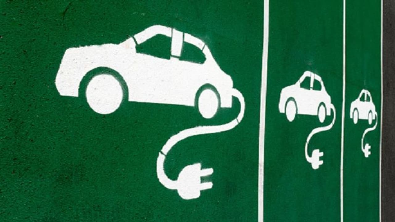 India seeks China's help to expand e vehicles market, achieve full electric mobility by 2030