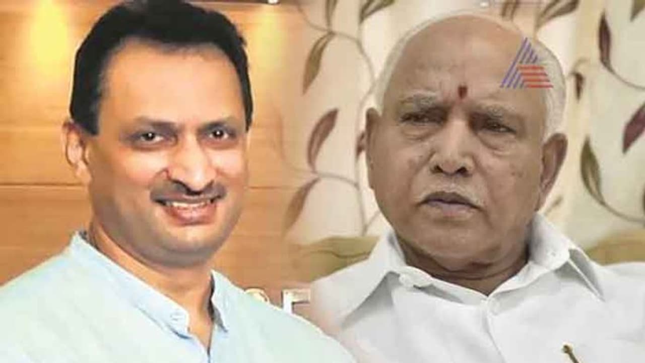 ಕೇಂದ್ರ ಸಚಿವ ಹೆಗಡೆಗೆ ವೇದಿಕೆಯಿಂದ ಕೆಳಗಿಳಿಯಲು ಬಿಎಸ್ವೈ ಸೂಚನೆ ನೀಡಿದ್ರಾ? ಕೇಂದ್ರ ಸಚಿವ ಹೆಗಡೆಗೆ ವೇದಿಕೆಯಿಂದ ಕೆಳಗಿಳಿಯಲು ಬಿಎಸ್ವೈ ಸೂಚನೆ ನೀಡಿದ್ರಾ?