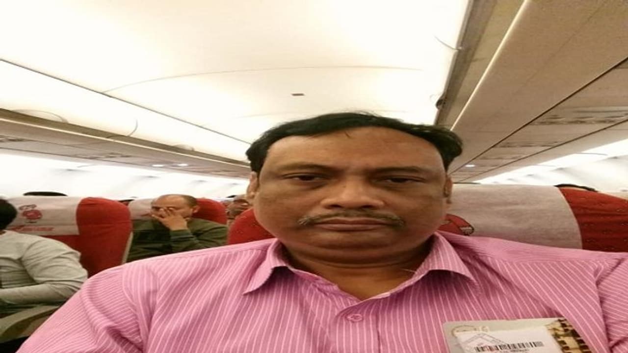 ವಿದ್ಯಾರ್ಥಿನಿಯರೊಂದಿಗೆ ಪೋಲಿ ಪ್ರೊಫೆಸರ್ ಮಾಡ್ತಿದ್ದ ಕಮೆಂಟ್ಗಳು ಅಬ್ಬಬ್ಬಾ! ವಿದ್ಯಾರ್ಥಿನಿಯರೊಂದಿಗೆ ಪೋಲಿ ಪ್ರೊಫೆಸರ್ ಮಾಡ್ತಿದ್ದ ಕಮೆಂಟ್ಗಳು ಅಬ್ಬಬ್ಬಾ!