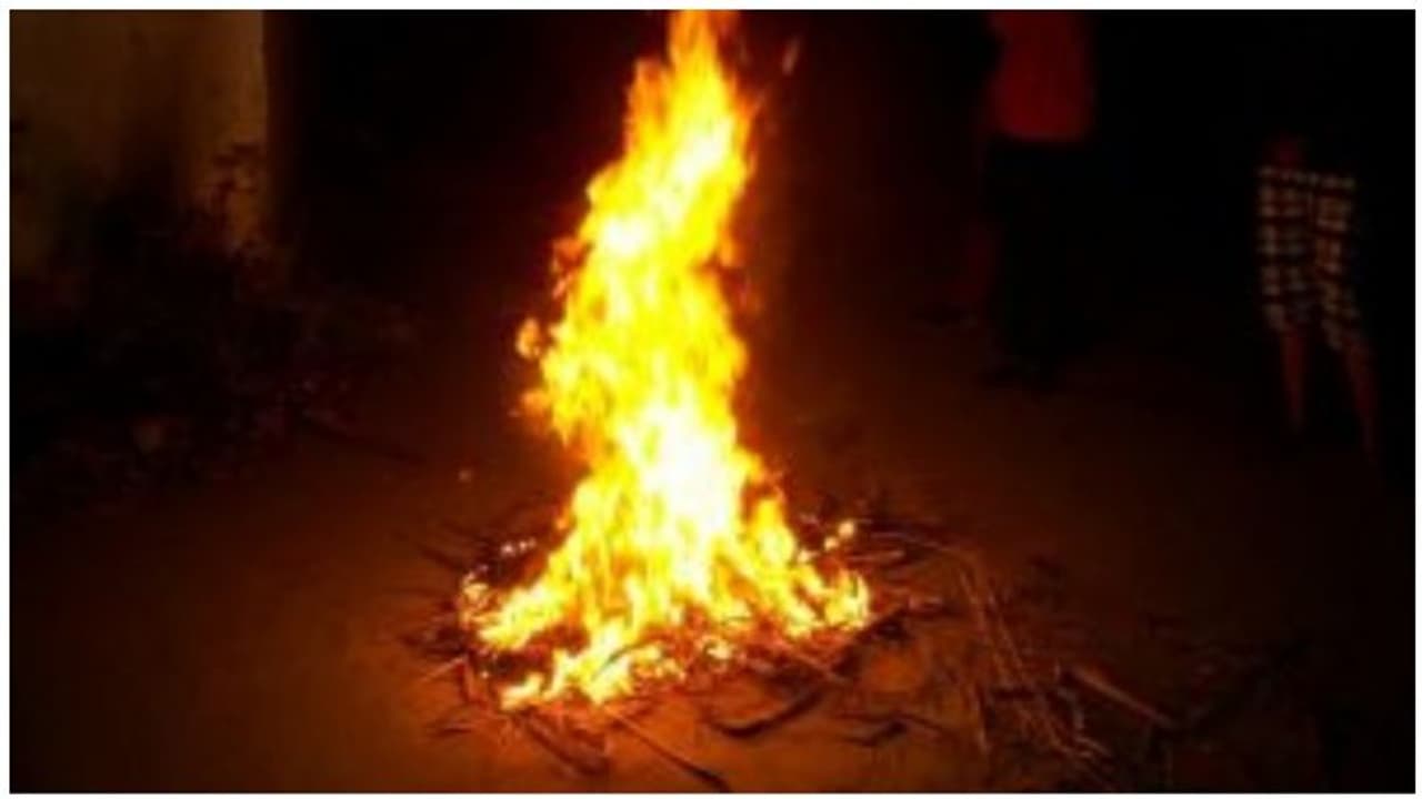 போகியால் புகை மண்டலமாகிய கிண்டி..! 2 மணி நேரம் விமான சேவையும் பாதிப்பு..! போகியால் புகை மண்டலமாகிய கிண்டி..! 2 மணி நேரம் விமான சேவையும் பாதிப்பு..!