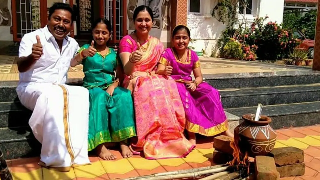 கொரோனா கொடுத்த பொன்னான நேரம்.... ஊரடங்கின் போது மகள்களுடன் சேர்ந்து நடிகை தேவயானி என்ன செய்கிறார் தெரியுமா? கொரோனா கொடுத்த பொன்னான நேரம்.... ஊரடங்கின் போது மகள்களுடன் சேர்ந்து நடிகை தேவயானி என்ன செய்கிறார் தெரியுமா?