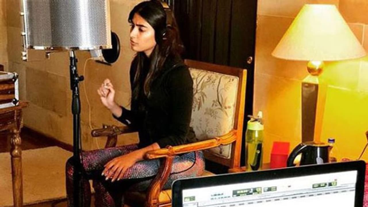 'అరవింద సమేత' టైమ్ లో చేసింది ఇన్నాళ్లకు బయటకి... 'అరవింద సమేత' టైమ్ లో చేసింది ఇన్నాళ్లకు బయటకి...