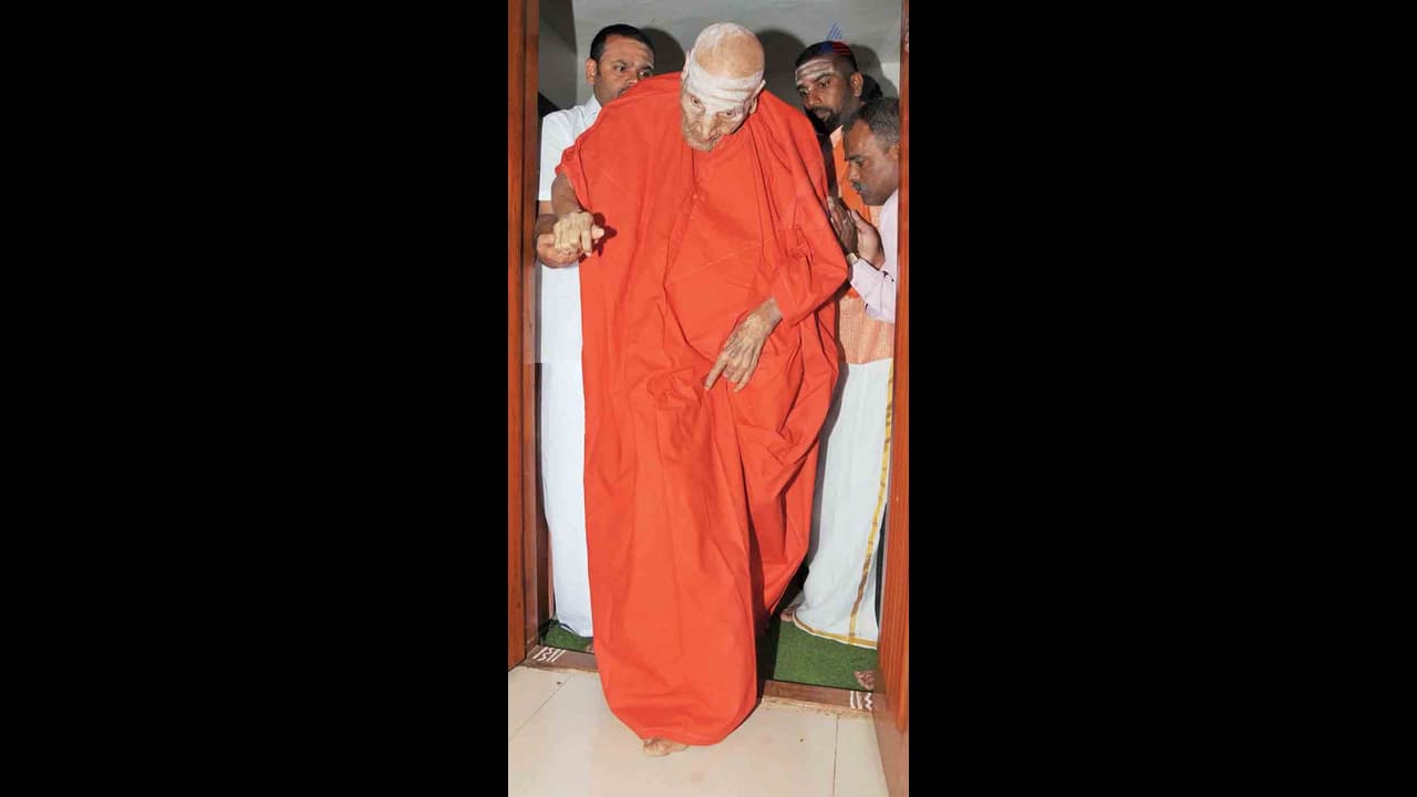 ಶ್ರೀಗಳು ಶಿವೈಕ್ಯ: ಹೋಗಿ ಬನ್ನಿ ಬುದ್ಧಿ..ಮತ್ತೆ ಬನ್ನಿ..ಯಶ್ ನಮನ ಶ್ರೀಗಳು ಶಿವೈಕ್ಯ: ಹೋಗಿ ಬನ್ನಿ ಬುದ್ಧಿ..ಮತ್ತೆ ಬನ್ನಿ..ಯಶ್ ನಮನ