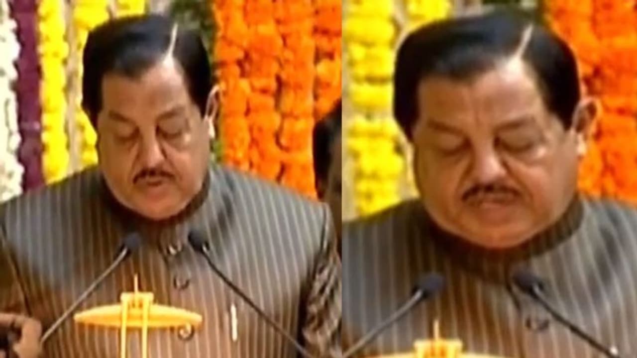 ప్రొటెం స్పీకర్గా ముంతాజ్ అహ్మద్ ఖాన్ ప్రమాణం ప్రొటెం స్పీకర్గా ముంతాజ్ అహ్మద్ ఖాన్ ప్రమాణం