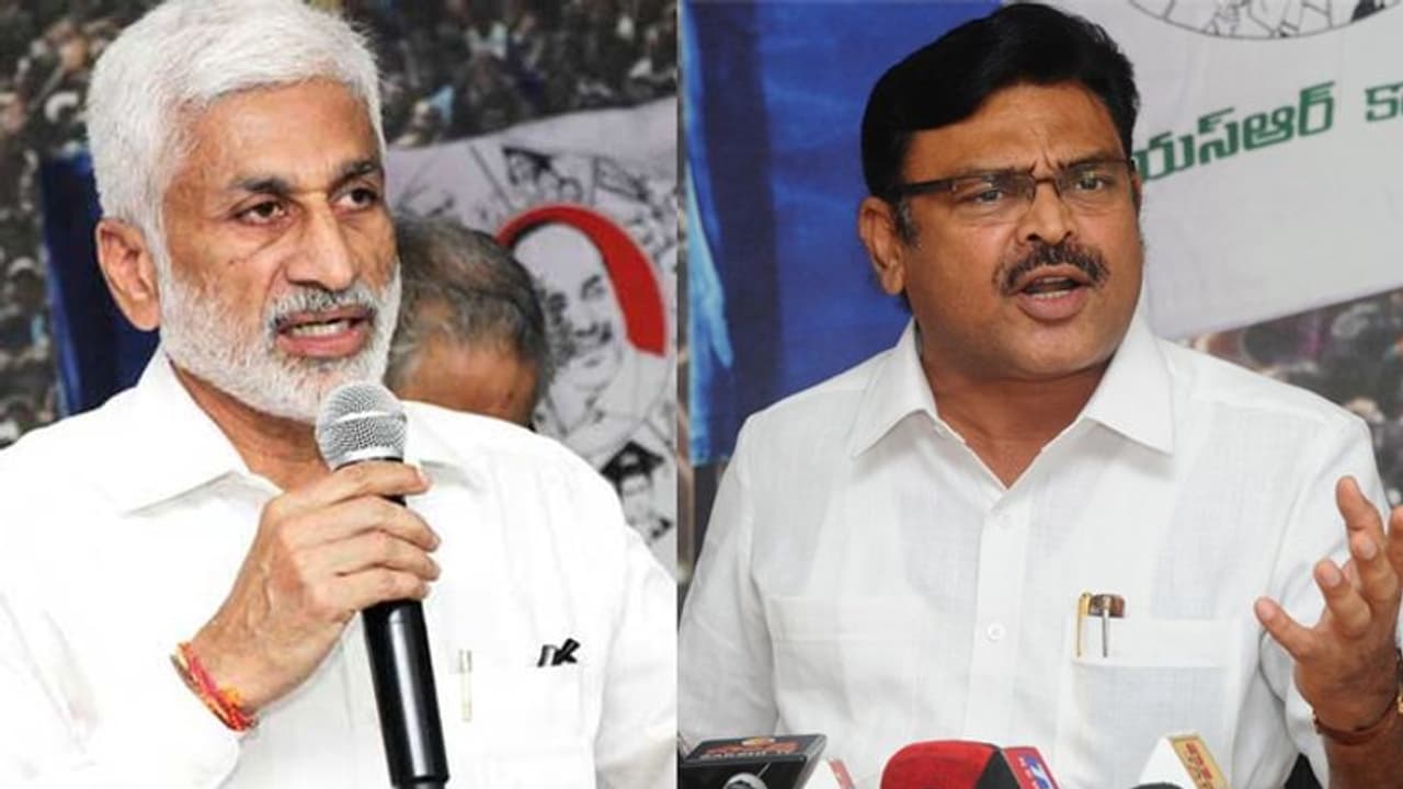 జగన్ తో కేటీఆర్ భేటీ కలకలం: వైసిపి నేతల వివరణ ఇదీ... జగన్ తో కేటీఆర్ భేటీ కలకలం: వైసిపి నేతల వివరణ ఇదీ...