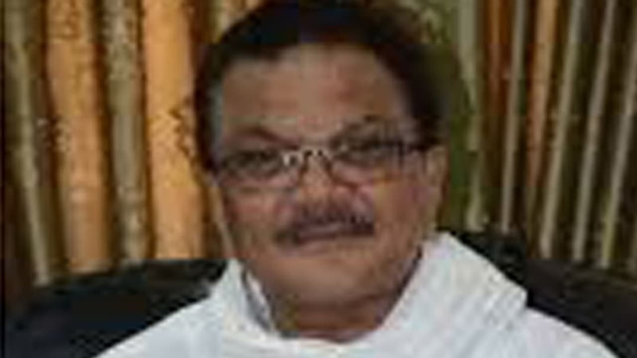 టీడీపీలోకి మాజీ మంత్రి అహ్మదుల్లా టీడీపీలోకి మాజీ మంత్రి అహ్మదుల్లా