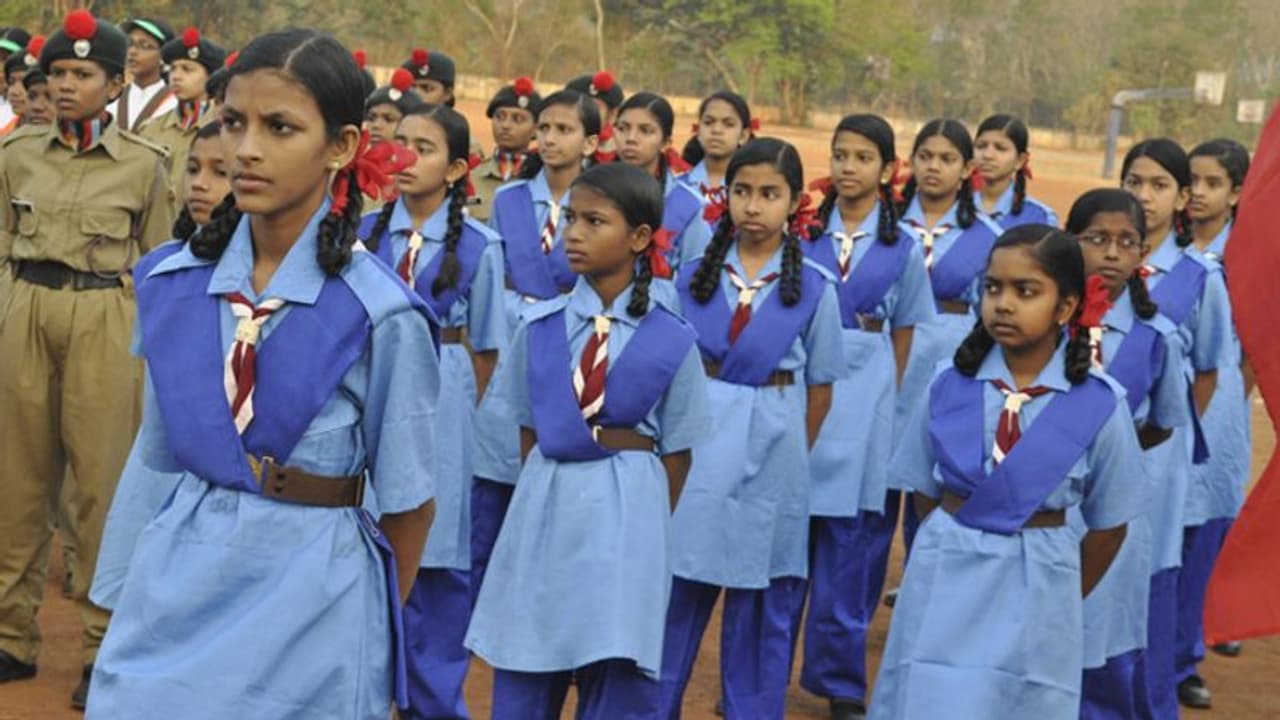 രാജ്യ പുരസ്കാര് പരീക്ഷ നടന്നില്ല; സ്കൗട്ട് ആന്ഡ് ഗൈഡ്സ് വിദ്യാര്ഥികള് ഗ്രേസ് മാര്ക്കിന് എന്ത് ചെയ്യും രാജ്യ പുരസ്കാര് പരീക്ഷ നടന്നില്ല; സ്കൗട്ട് ആന്ഡ് ഗൈഡ്സ് വിദ്യാര്ഥികള് ഗ്രേസ് മാര്ക്കിന് എന്ത് ചെയ്യും