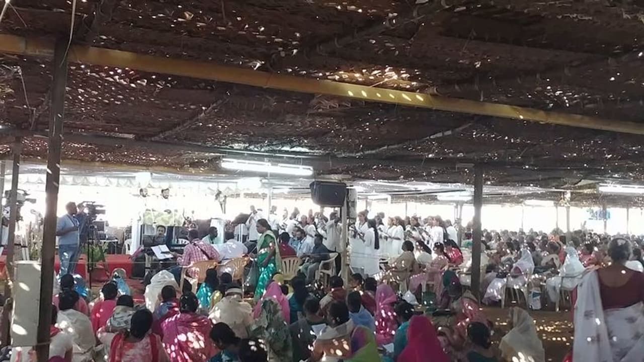 സ്ത്രീകള്ക്ക് വിലക്കുള്ള രാത്രി യോഗങ്ങൾ ഇനി മാരാമൺ കൺവെൻഷനിൽ ഇല്ല സ്ത്രീകള്ക്ക് വിലക്കുള്ള രാത്രി യോഗങ്ങൾ ഇനി മാരാമൺ കൺവെൻഷനിൽ ഇല്ല