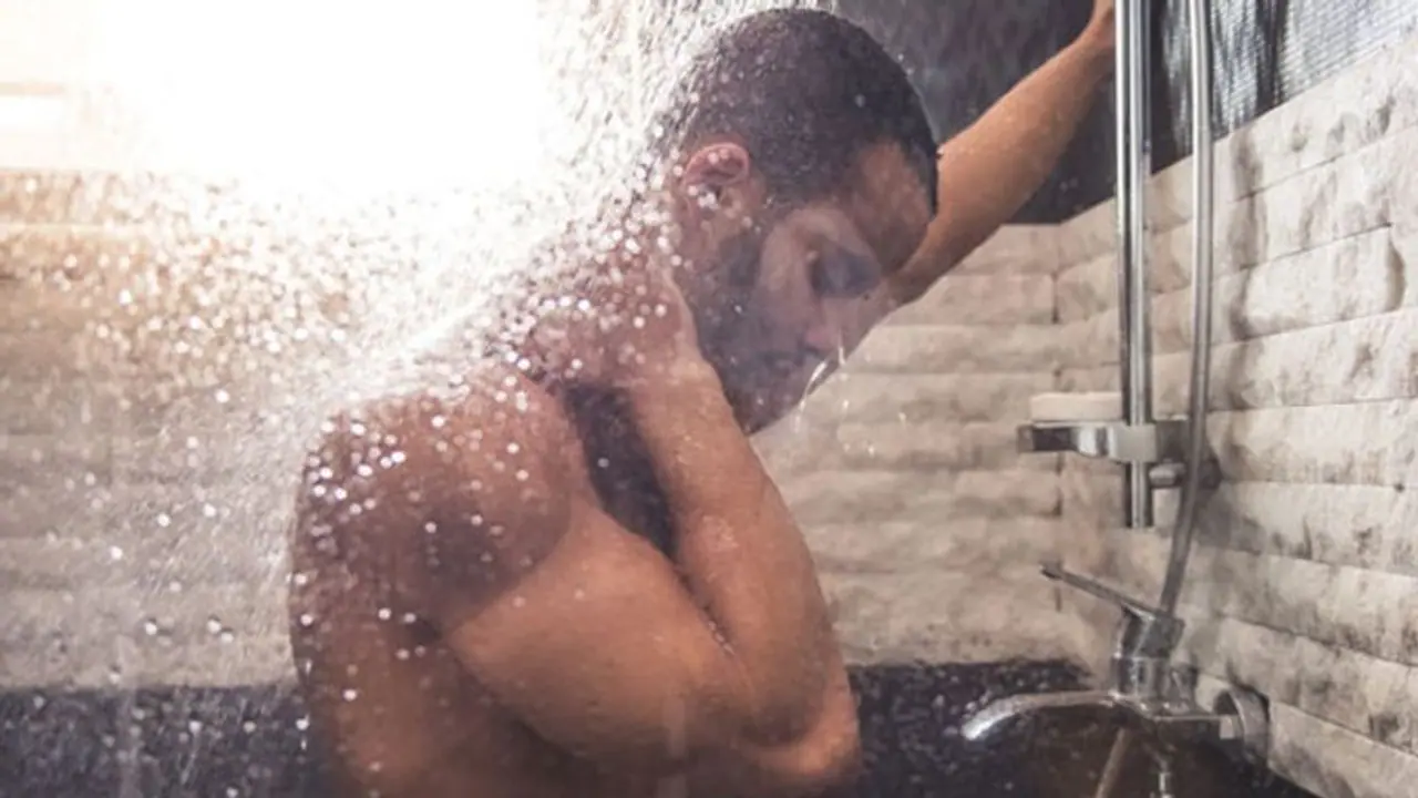 രാത്രി കുളിക്കാത്തവരുടെ ശ്രദ്ധയ്ക്ക്... രാത്രി കുളിക്കാത്തവരുടെ ശ്രദ്ധയ്ക്ക്...