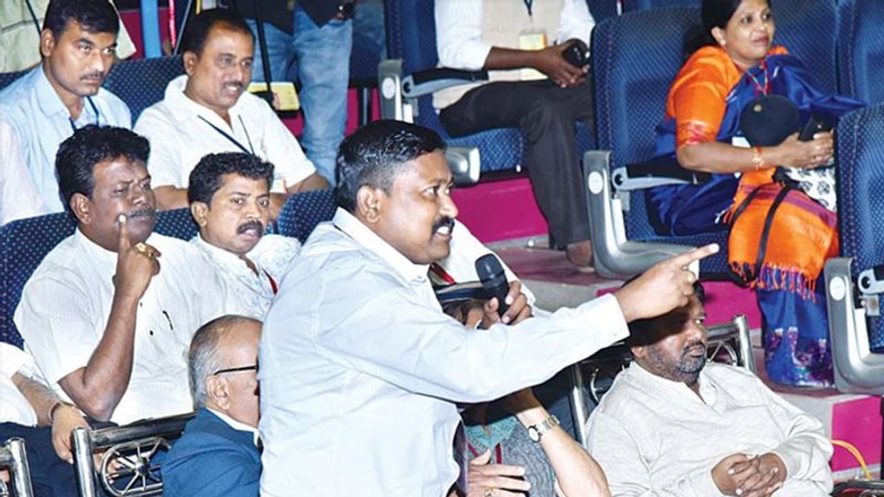 ಸಾಹಿತ್ಯ ಸಂಭ್ರಮದಲ್ಲಿ ‘ರಾಷ್ಟ್ರೀಯತೆ’ ಜಟಾಪಟಿ!