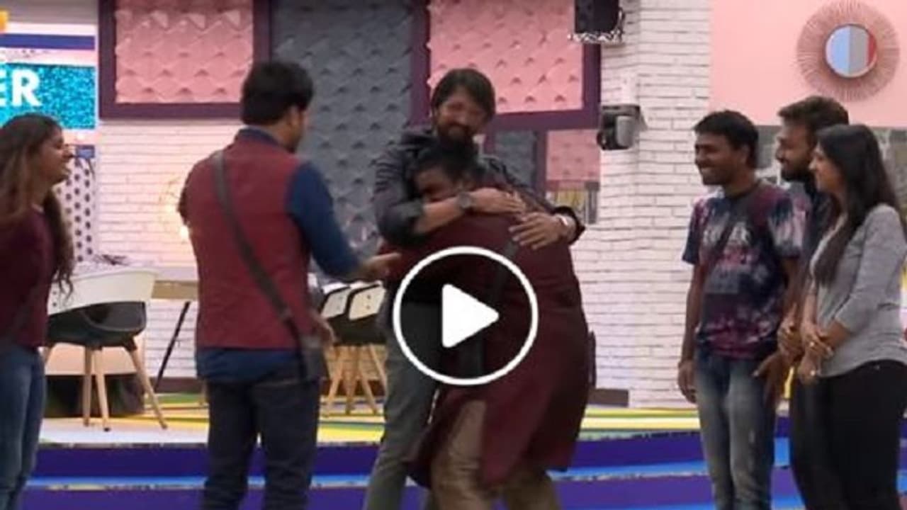 ಸೂಪರ್ ಸಂಡೆಗೆ ರಾಕೇಶ್ ಬರಲೇ ಇಲ್ಲ.. ಕಿಚ್ಚನೇ ಎಲ್ಲ! ಸೂಪರ್ ಸಂಡೆಗೆ ರಾಕೇಶ್ ಬರಲೇ ಇಲ್ಲ.. ಕಿಚ್ಚನೇ ಎಲ್ಲ!