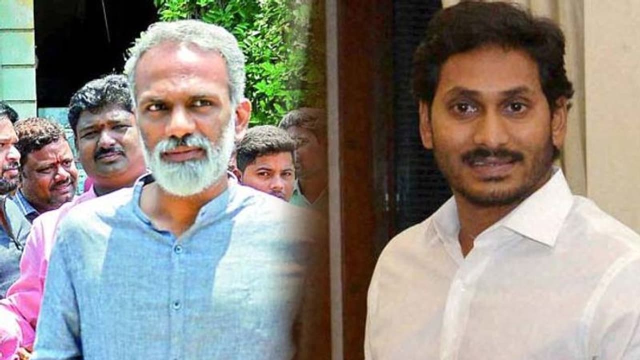 వంగవీటి రాధా రాజీనామా ఎఫెక్ట్: జగన్పై రాధా రంగా మిత్రమండలి ఫైర్ వంగవీటి రాధా రాజీనామా ఎఫెక్ట్: జగన్పై రాధా రంగా మిత్రమండలి ఫైర్