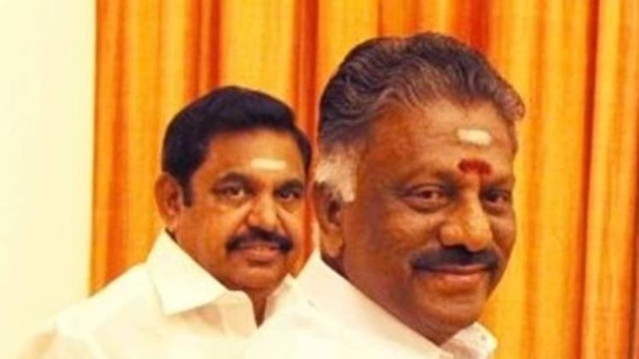 இபிஎஸ்க்கு அதிர்ச்சி அளித்த பொதுக்குழு உறுப்பினர்கள்...! ஓபிஎஸ்யை திடீரென சந்தித்து ஆலோசித்ததால் பரபரப்பு