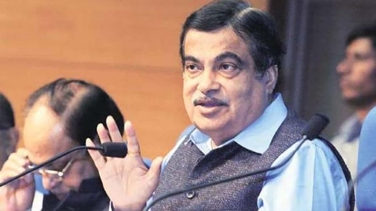 गडकरी बोले, प्रधानमंत्री पद की दौड़ में नहीं हूं शामिल