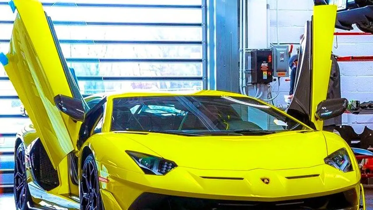 Sandalwood stars who own Lamborghini cars