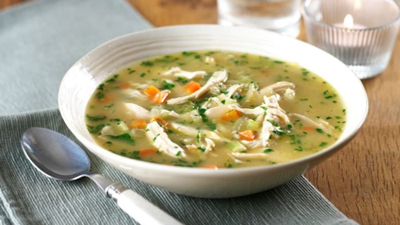 Chicken Noodle Soup Recipe: এই স্যুপ যেমন লোভনীয় তেমন স্বাস্থ্যকরও, দেখে নিন সহজ রেসিপি Chicken Noodle Soup Recipe: এই স্যুপ যেমন লোভনীয় তেমন স্বাস্থ্যকরও, দেখে নিন সহজ রেসিপি