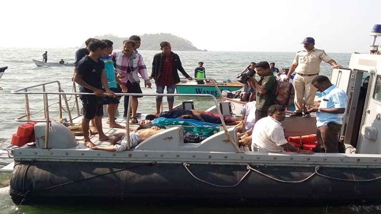 ಕಾರವಾರ: ದೋಣಿ ಮುಳುಗಿ 8 ಮಂದಿ ದುರ್ಮರಣ