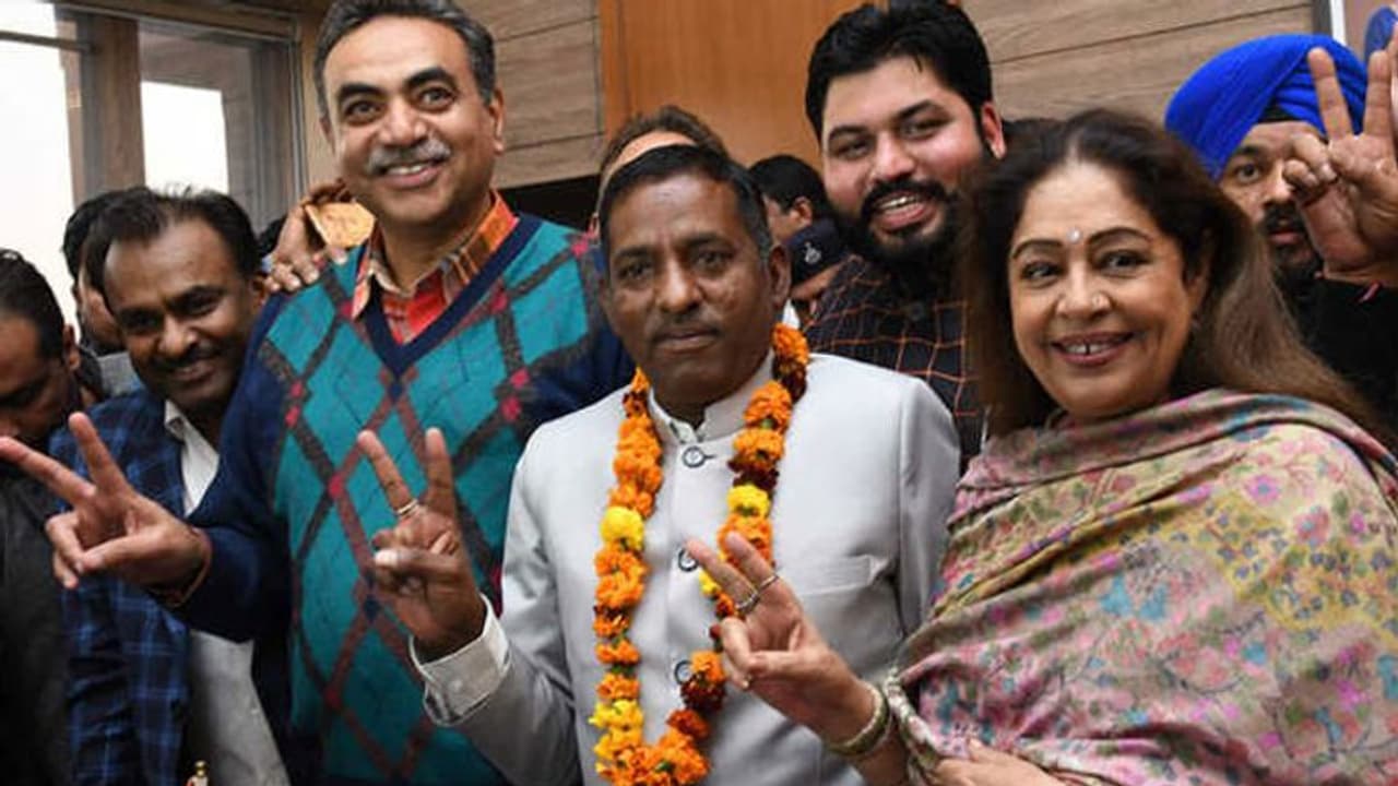 ಕಸ ಆಯುತ್ತಿದ್ದ ವ್ಯಕ್ತಿ ಈಗ ಅದೇ ನಗರಕ್ಕೆ ಮೇಯರ್ ಕಸ ಆಯುತ್ತಿದ್ದ ವ್ಯಕ್ತಿ ಈಗ ಅದೇ ನಗರಕ್ಕೆ ಮೇಯರ್